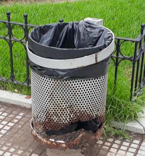 Cestos de residuos en Recoleta